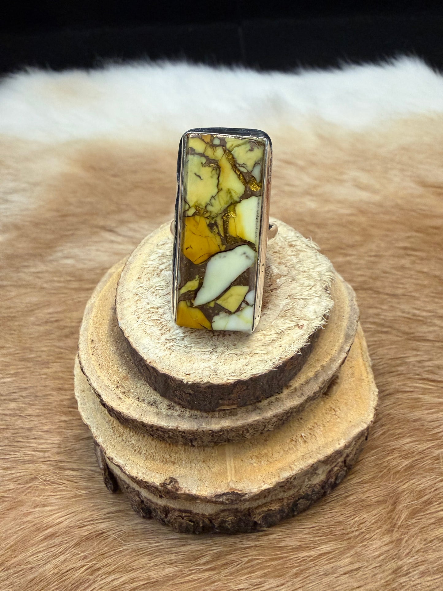 Unique Honey Dalia Turquoise ring